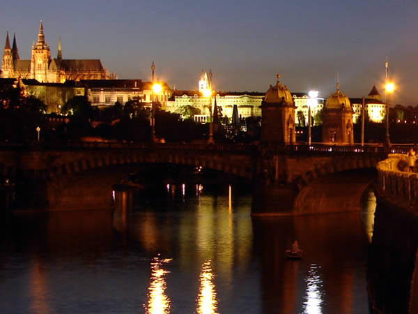 Zdjęcie - Most Karola nocą